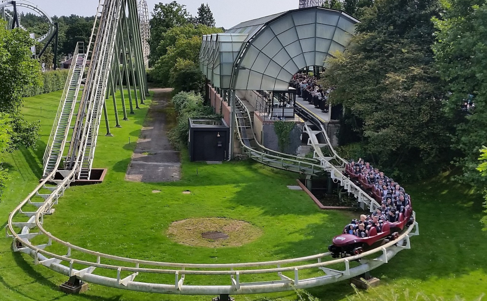 5 Reasons Some People Enjoy Roller-Coasters and Others Do Not