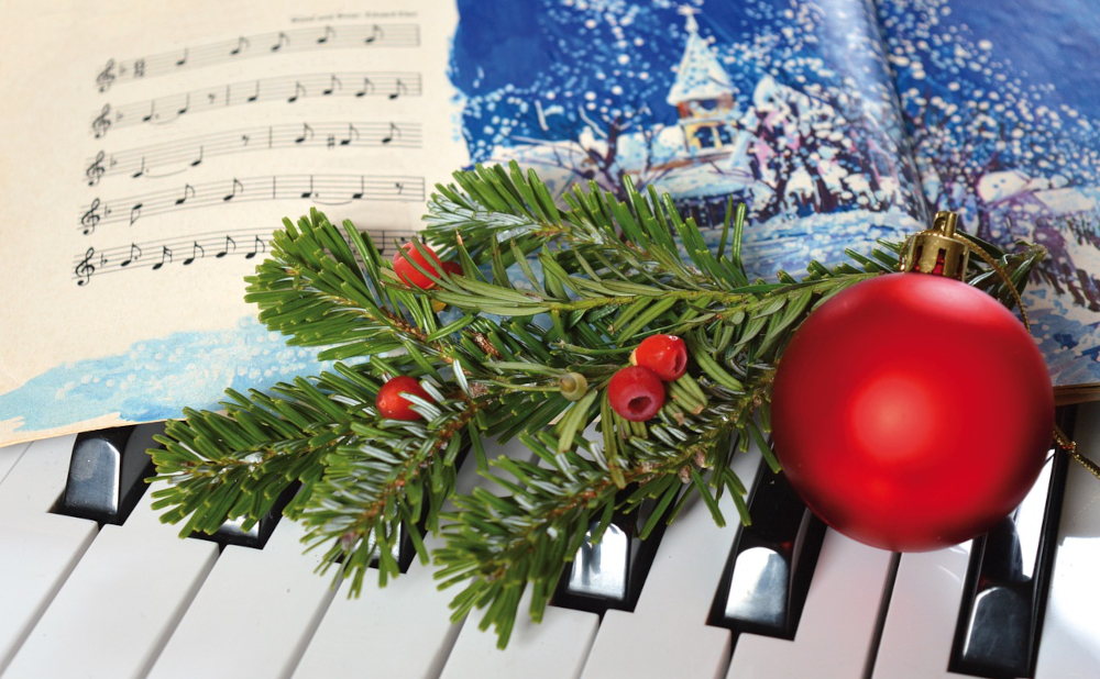 Enjoy the Magical Combination of Music and Christmas